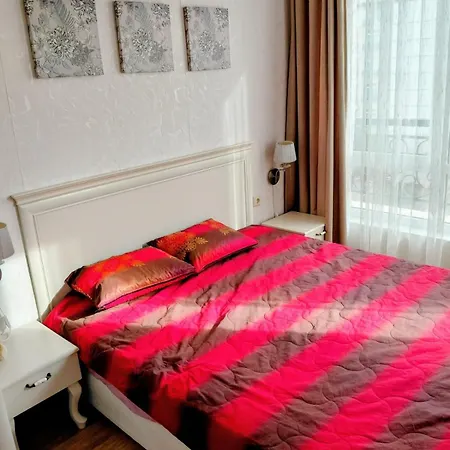 Appartement Izida Palace Garden Oasis *