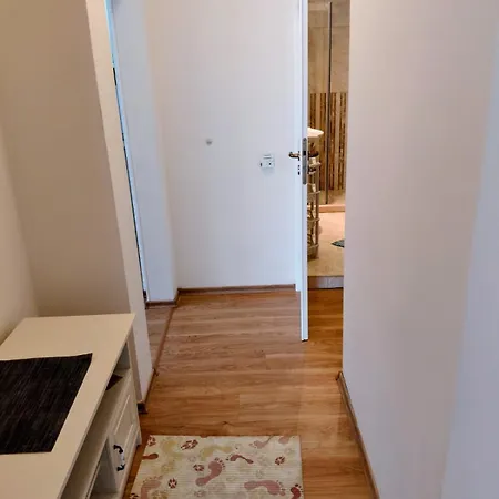 Apartament Izida Palace Garden Oasis