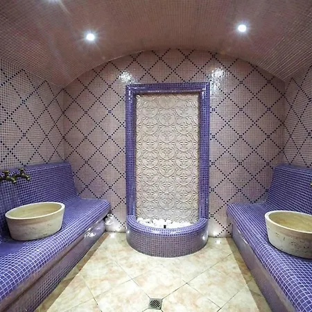 Izida Palace Garden Oasis Appartement